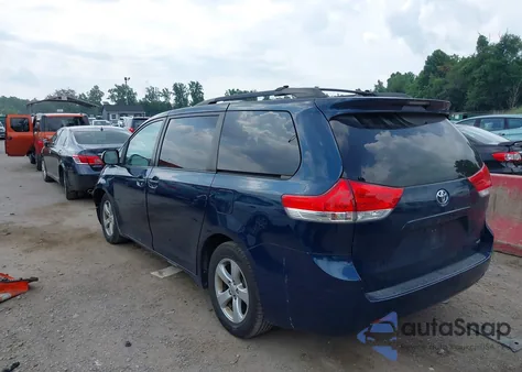 2011 Toyota Sienna Le V6 из США, поврежденный, VIN 5TDKK3DCXBS098785